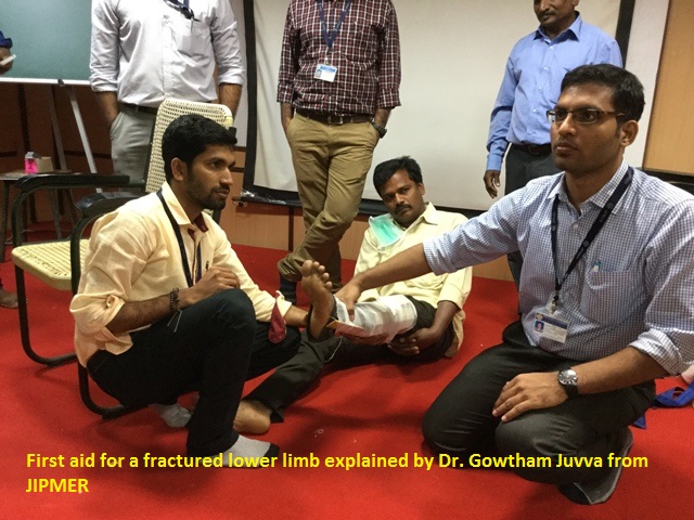 Image1 of first aid for a fractured lower limb explained by doctor
